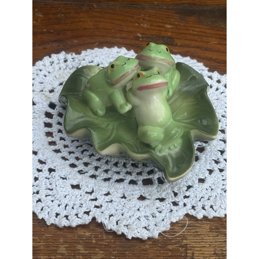 Vintage Ceramic Frogs on a Lilly Pad Figurine Majolica Whimsical